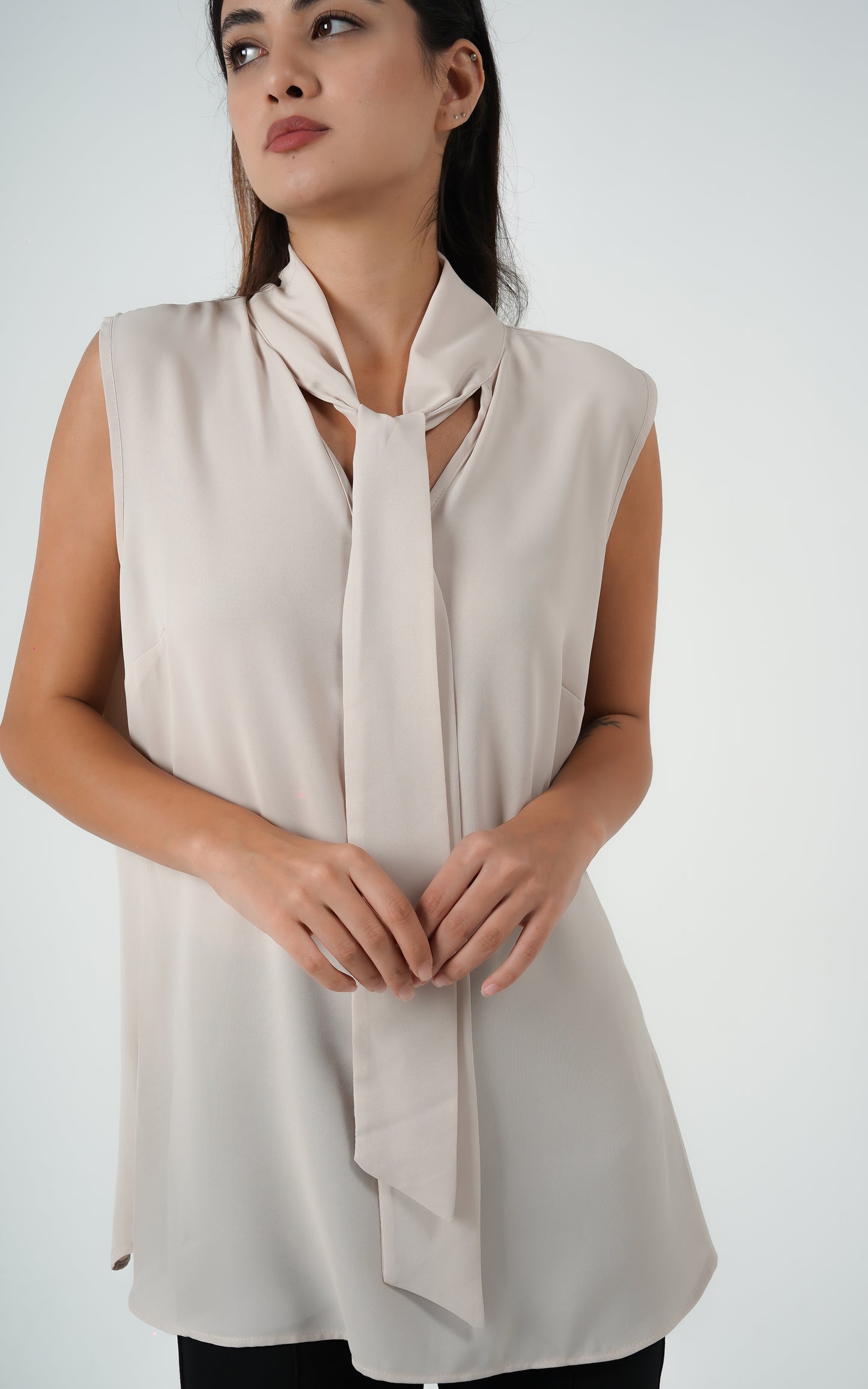 SLEEVELESS TOPS white