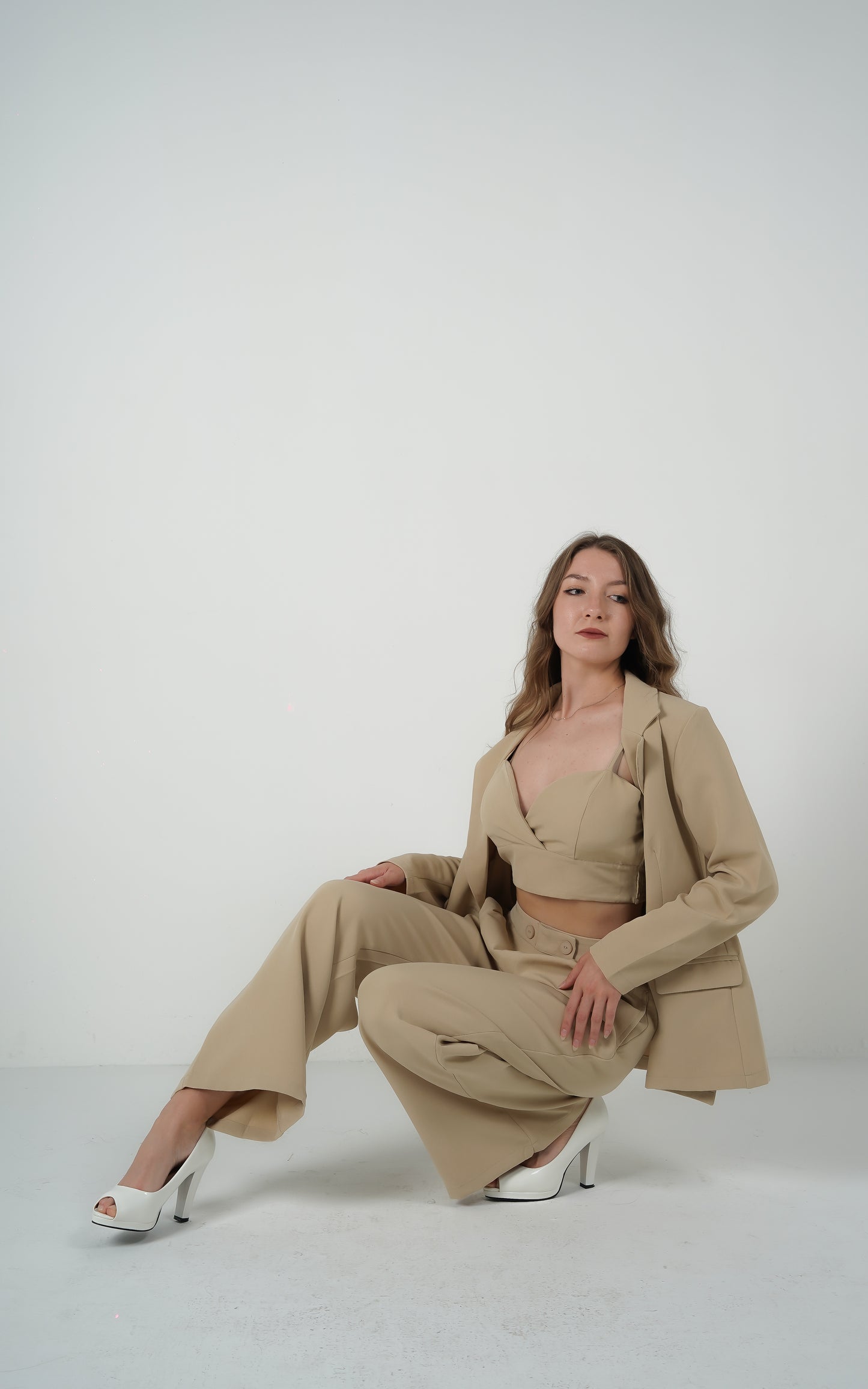 Iconic Elegance Blazer Trio Beige