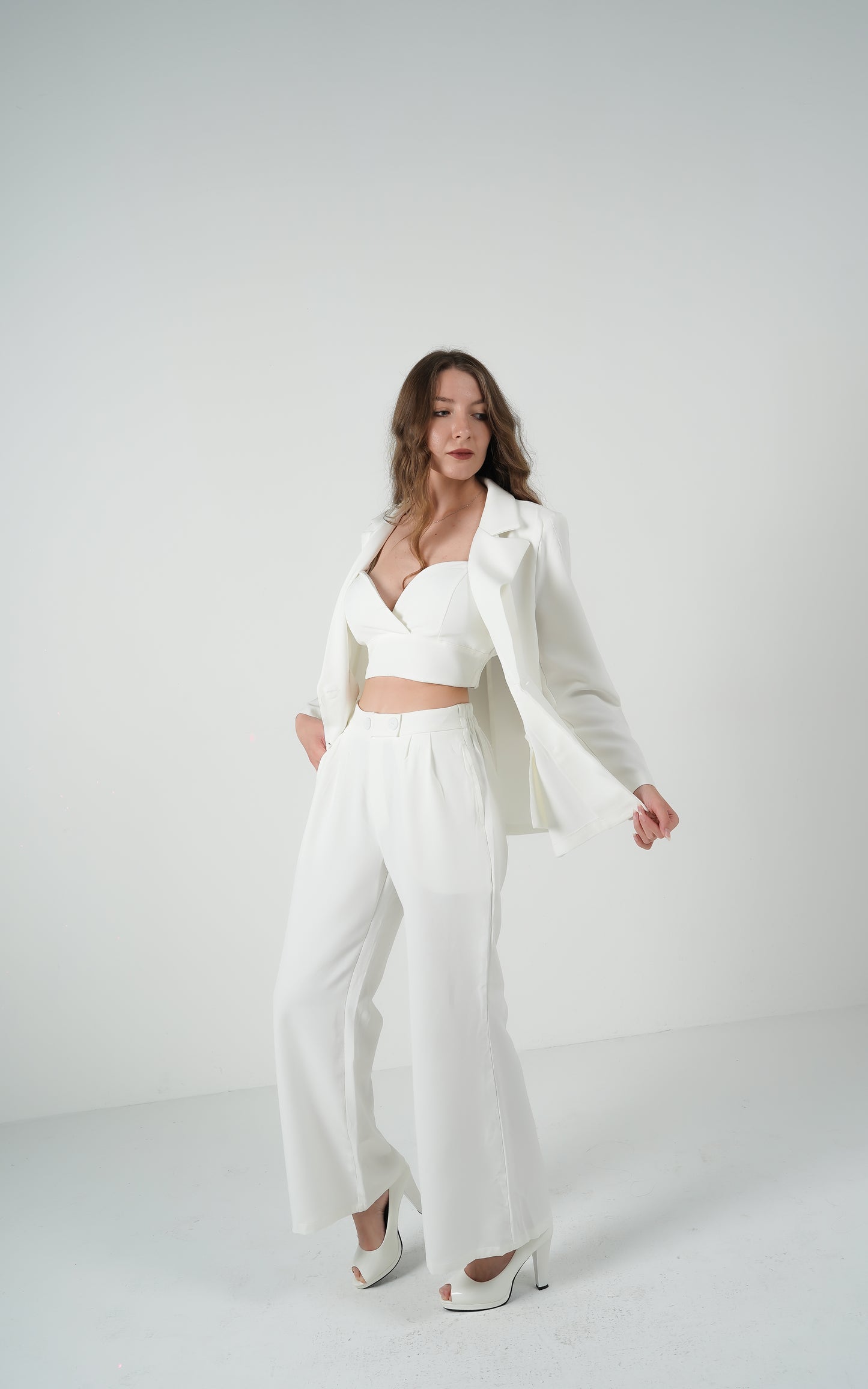Iconic Elegance Blazer Trio White