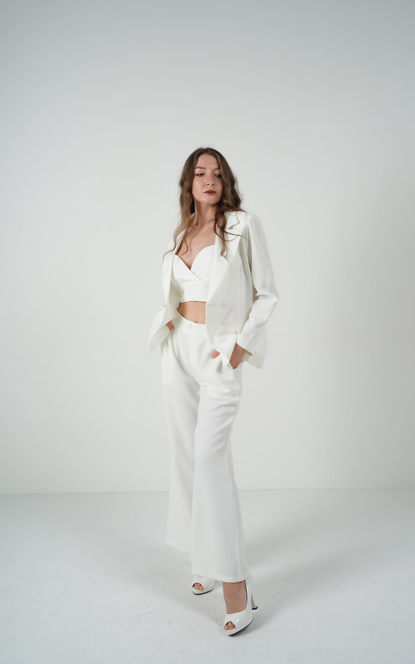 Iconic Elegance Blazer Trio White
